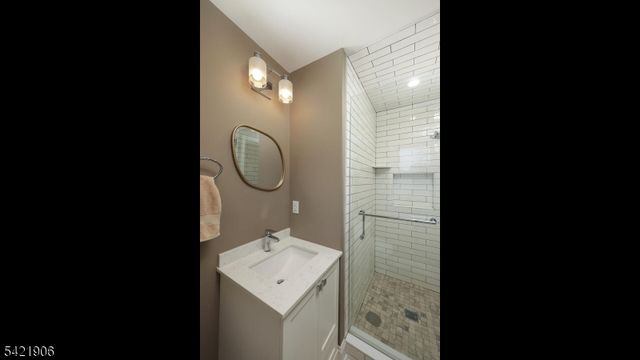 401 Poe Ave, Westfield Town, NJ 07090
