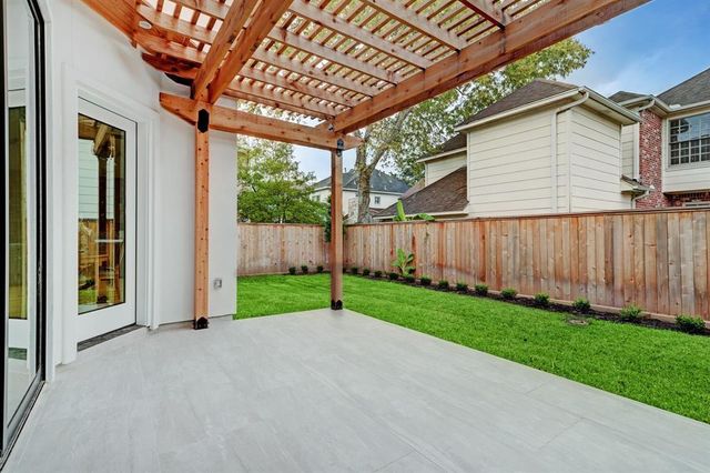 3918 Riley Street, Houston, TX 77005