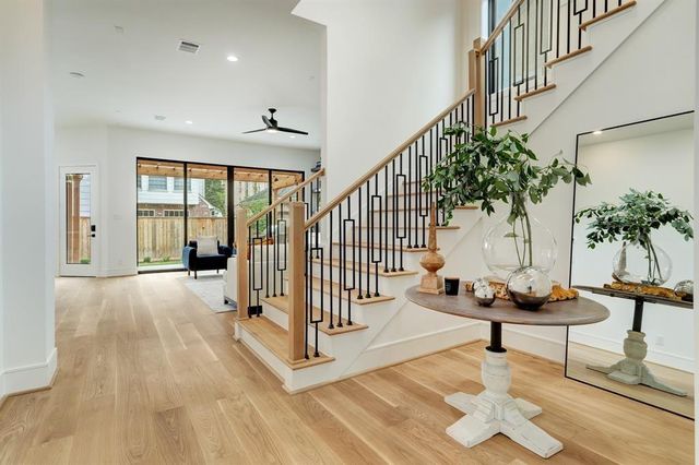 3918 Riley Street, Houston, TX 77005