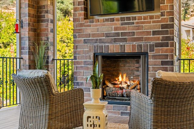 1570 Elmores Way, El Dorado Hills, CA 95762