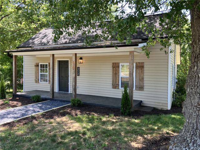 312 W Beattie Street, Liberty, SC 29657