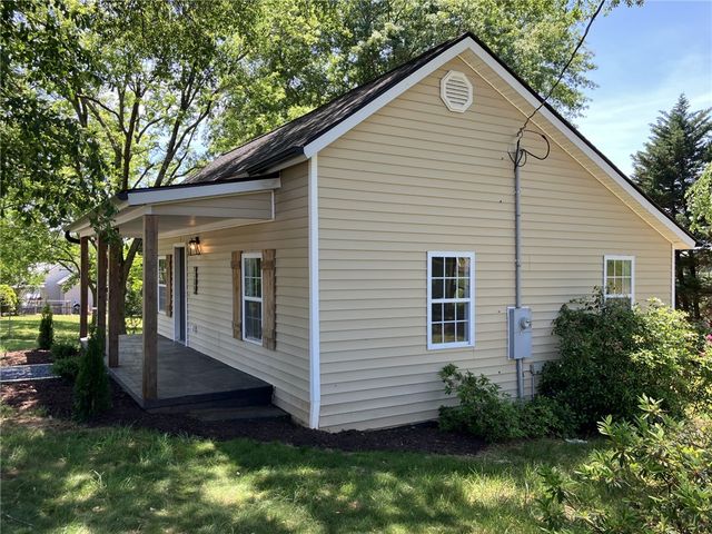 312 W Beattie Street, Liberty, SC 29657