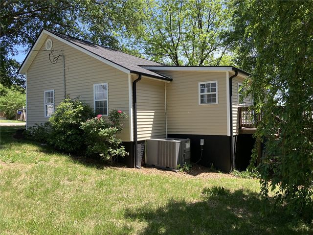312 W Beattie Street, Liberty, SC 29657