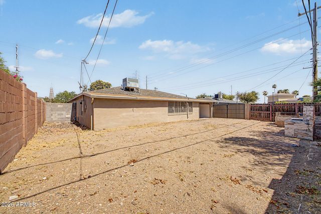 7008 N 12TH Street, Phoenix, AZ 85020
