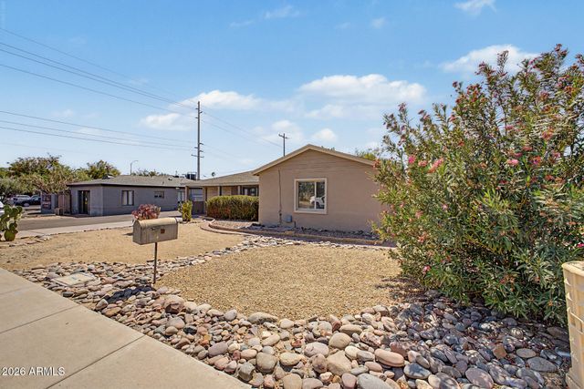 7008 N 12TH Street, Phoenix, AZ 85020