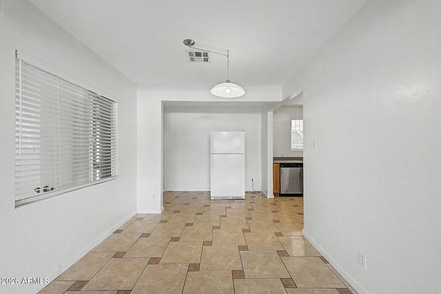 7008 N 12TH Street, Phoenix, AZ 85020