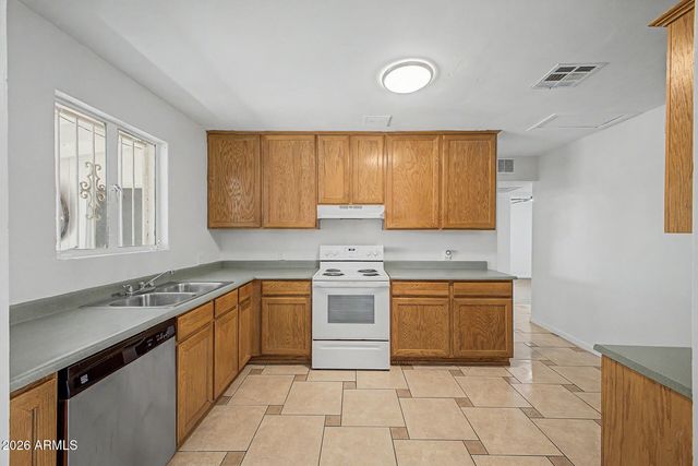 7008 N 12TH Street, Phoenix, AZ 85020