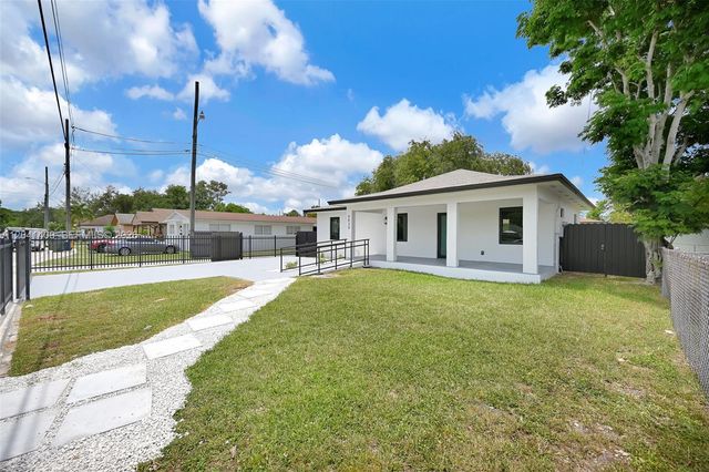 6039 SW 63rd Terrace, South Miami, FL 33143