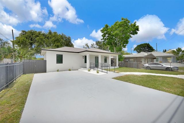 6039 SW 63rd Terrace, South Miami, FL 33143