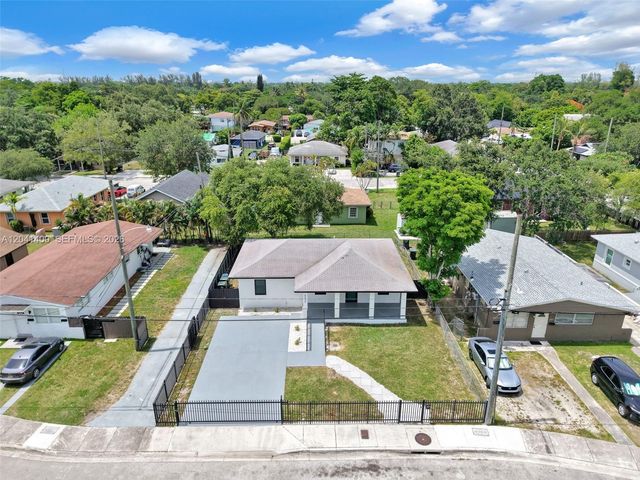 6039 SW 63rd Terrace, South Miami, FL 33143