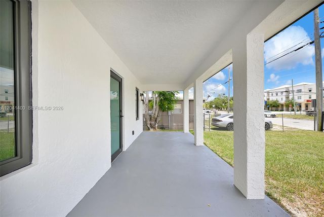 6039 SW 63rd Terrace, South Miami, FL 33143