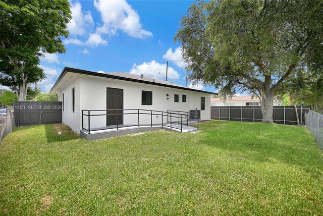 6039 SW 63rd Terrace, South Miami, FL 33143
