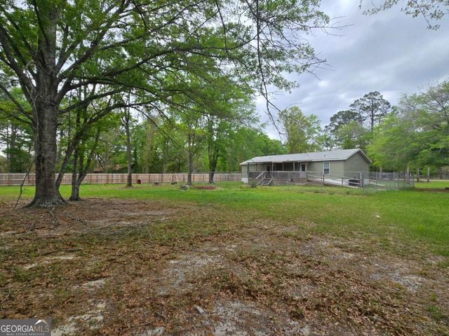 688 Linden Bluff Drive, Jesup, GA 31545