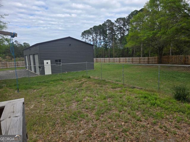 688 Linden Bluff Drive, Jesup, GA 31545