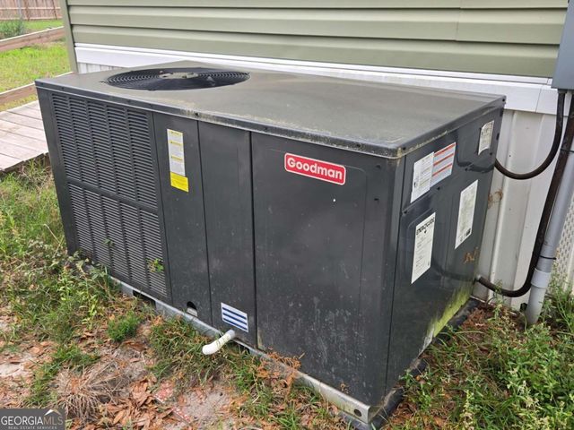 688 Linden Bluff Drive, Jesup, GA 31545