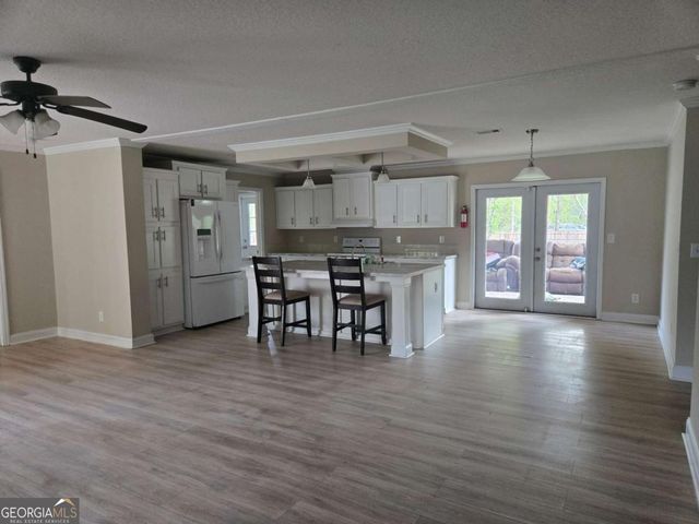 688 Linden Bluff Drive, Jesup, GA 31545