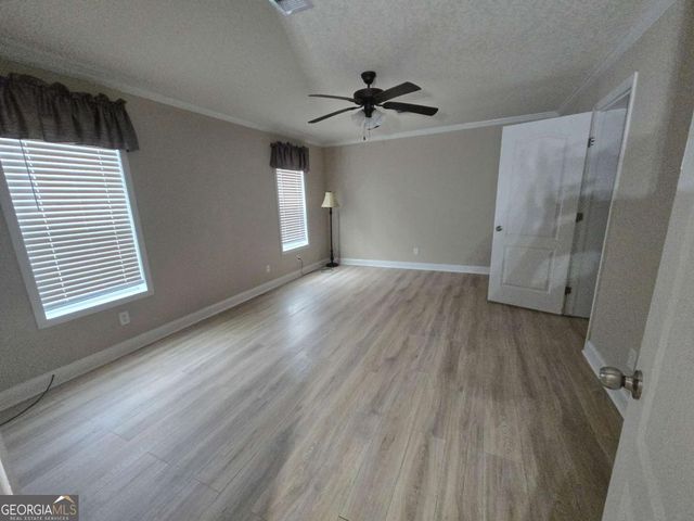 688 Linden Bluff Drive, Jesup, GA 31545