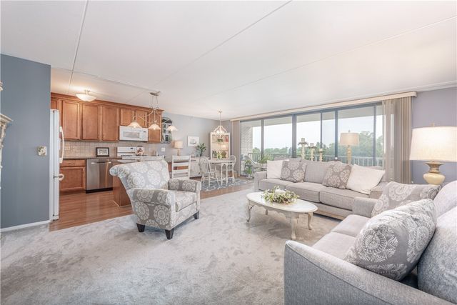 1150 Bower Hill Road 510B, Mt Lebanon, PA 15243