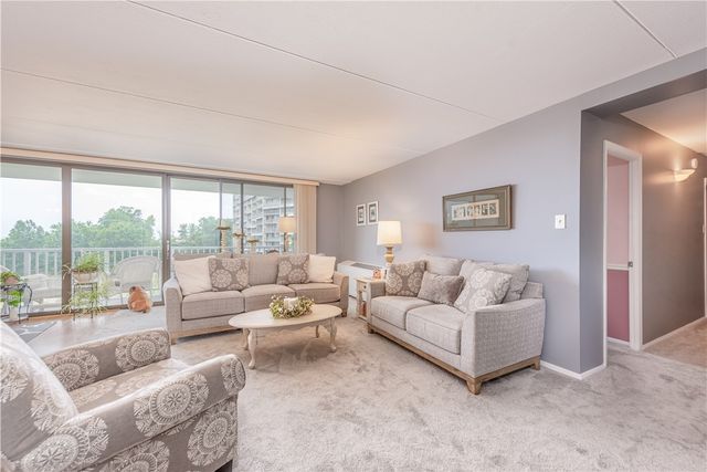 1150 Bower Hill Road 510B, Mt Lebanon, PA 15243