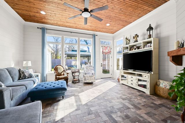 13575 Sawmill Dr, Baton Rouge, LA 70818