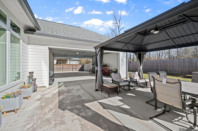 13575 Sawmill Dr, Baton Rouge, LA 70818