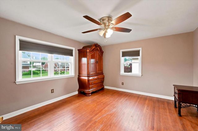 107 MOHAWK AVE, Norwood, PA 19074