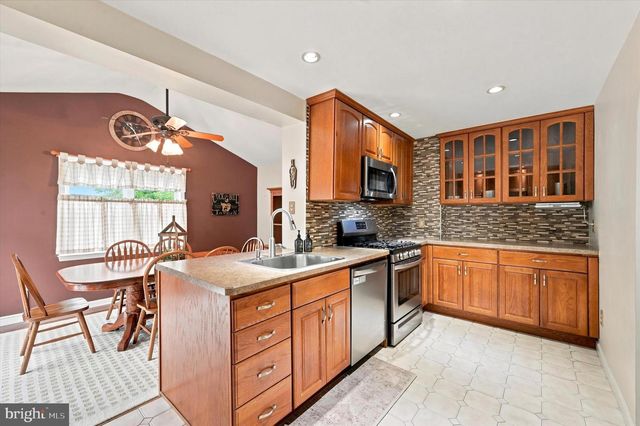 107 MOHAWK AVE, Norwood, PA 19074