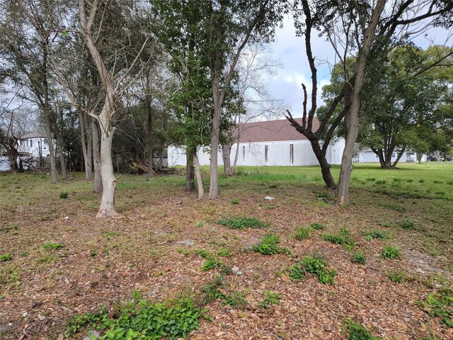410 8th Avenue North, Texas City, TX 77590