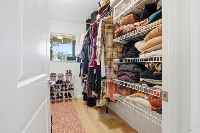 123 Knollwood Dr, San Rafael, CA 94901