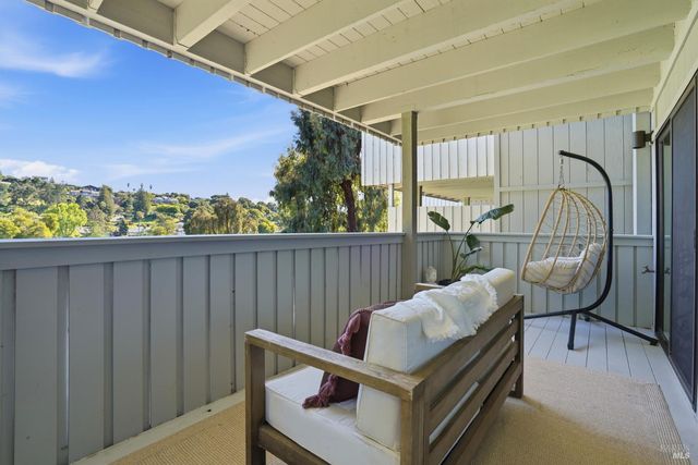 123 Knollwood Dr, San Rafael, CA 94901