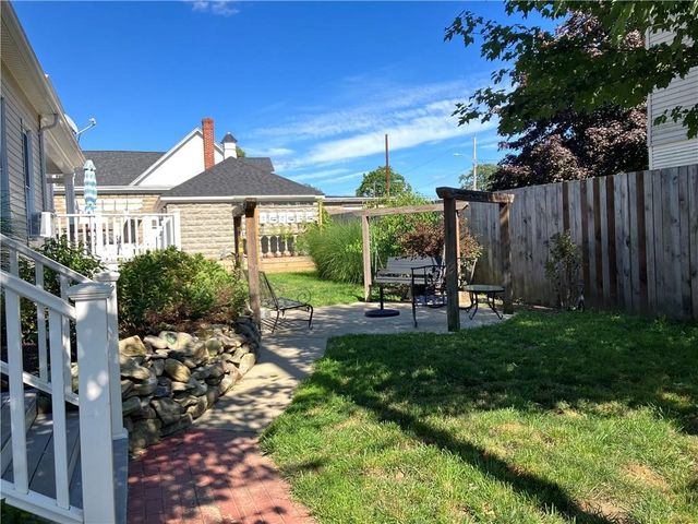 52 Manning Street, Warren, RI 02885