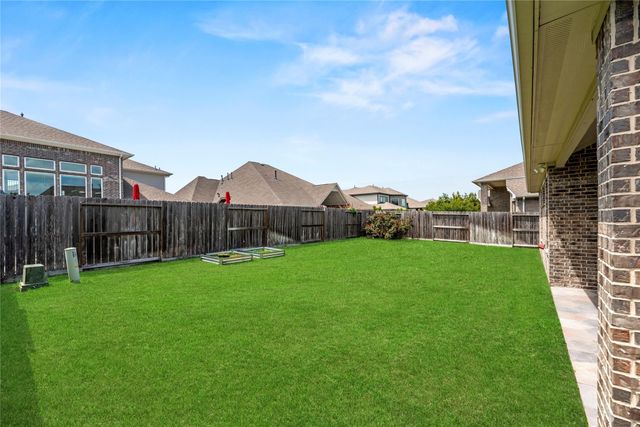 10911 Sunnydale Ridge Lane, Cypress, TX 77433