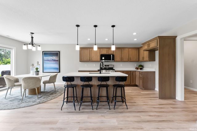 884 Lagonda Trail, Fort Wayne, IN 46818