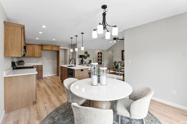 884 Lagonda Trail, Fort Wayne, IN 46818