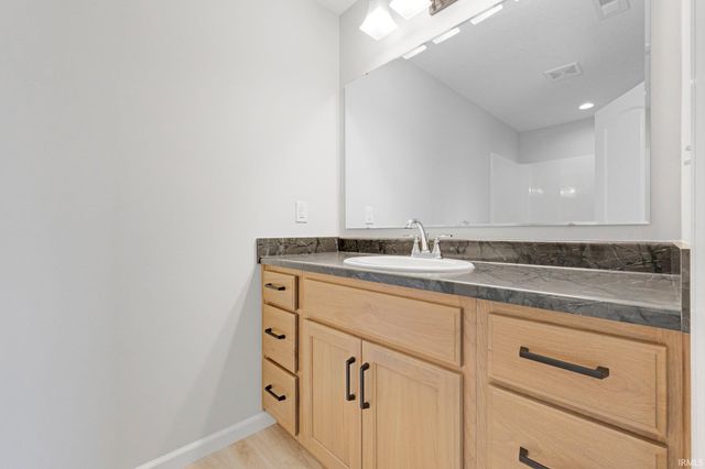 884 Lagonda Trail, Fort Wayne, IN 46818