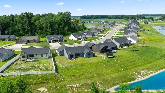 884 Lagonda Trail, Fort Wayne, IN 46818