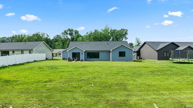 884 Lagonda Trail, Fort Wayne, IN 46818