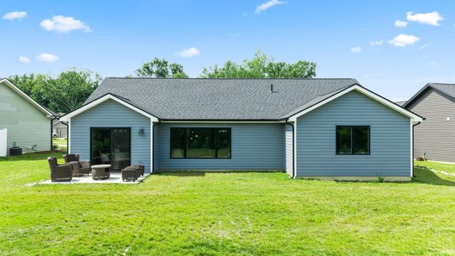 884 Lagonda Trail, Fort Wayne, IN 46818