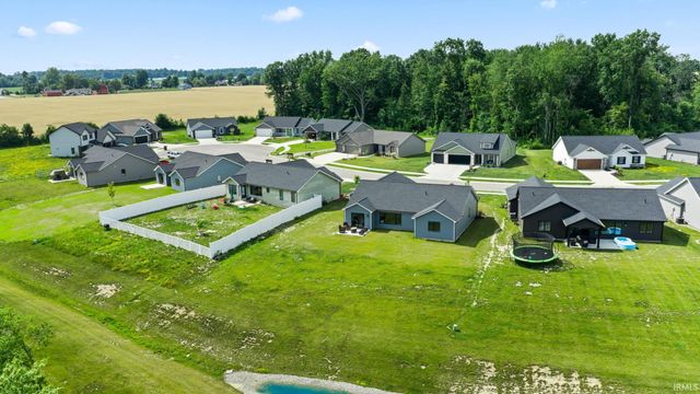 884 Lagonda Trail, Fort Wayne, IN 46818