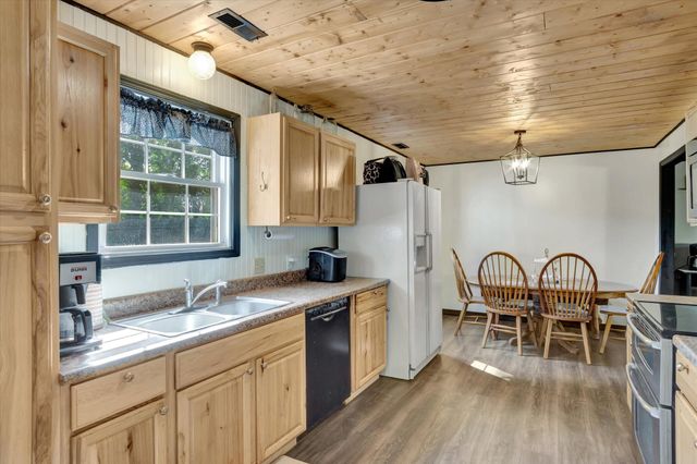 1216 Charlene Drive, Bolivar, MO 65613