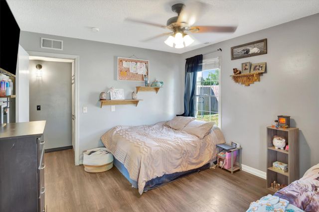 1216 Charlene Drive, Bolivar, MO 65613