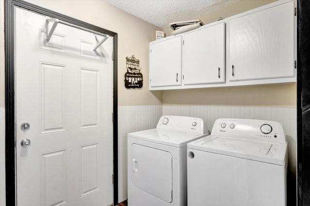 1216 Charlene Drive, Bolivar, MO 65613