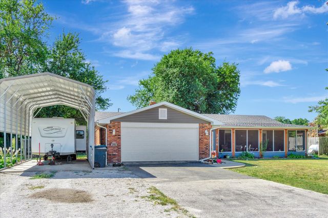 1216 Charlene Drive, Bolivar, MO 65613