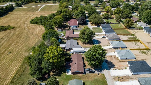 1216 Charlene Drive, Bolivar, MO 65613