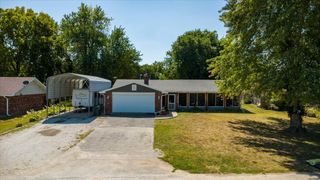 1216 Charlene Drive, Bolivar, MO 65613