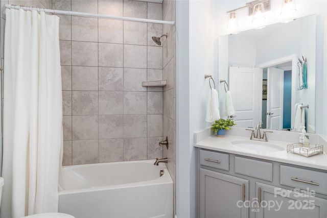 2206 Lincolnshire Lane, Waxhaw, NC 28173