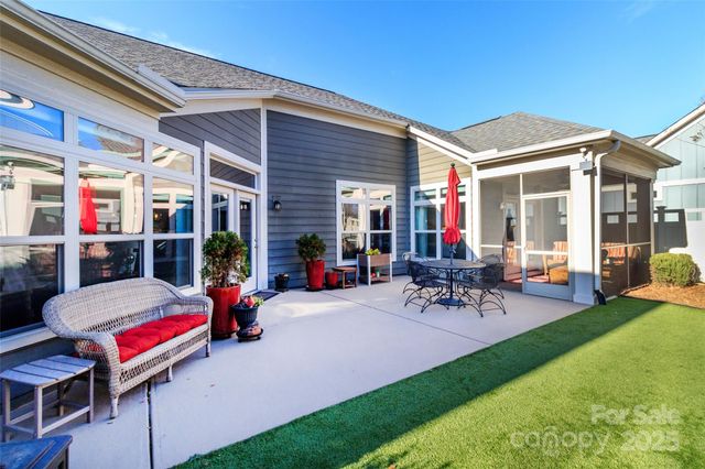 2206 Lincolnshire Lane, Waxhaw, NC 28173