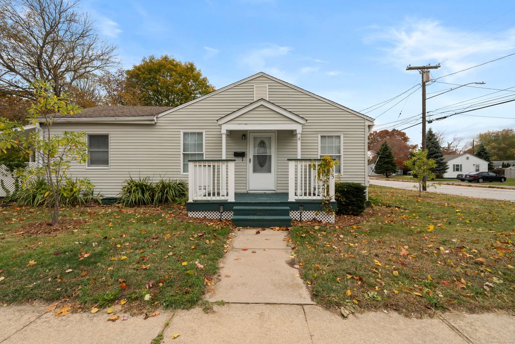 135 Midway Oval, Groton, CT 06340