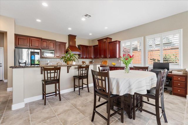 3621 Black Oak Dr, Rocklin, CA 95765