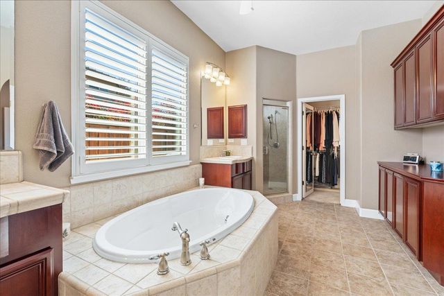 3621 Black Oak Dr, Rocklin, CA 95765